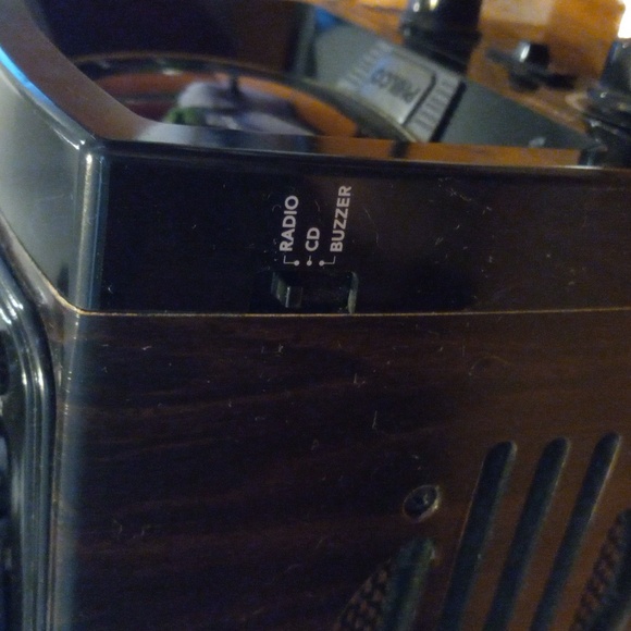 Philco TV CD alarm clock am fm radio. - Picture 7 of 8